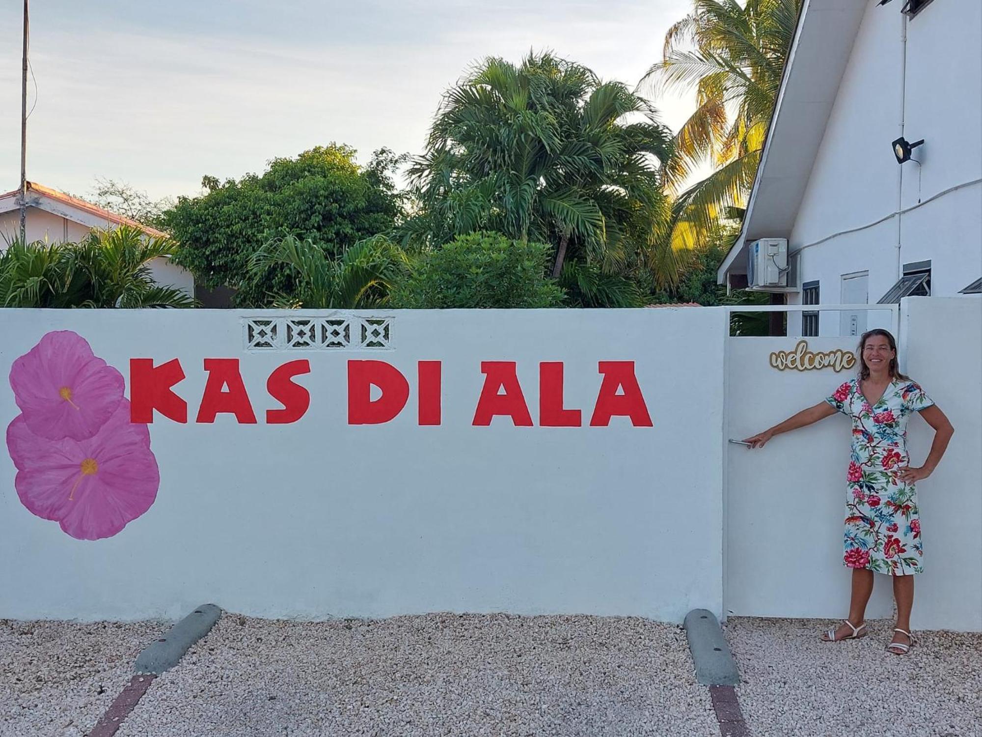 Kas Di Ala Apartments Willemstad Eksteriør billede